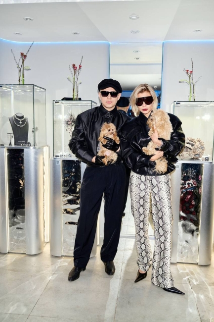 ISSI Spirits на презентации во флагманском магазине  RUSHEV