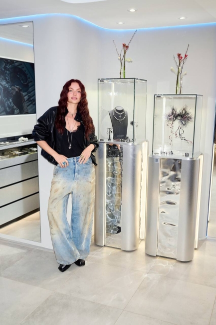 ISSI Spirits на презентации во флагманском магазине  RUSHEV